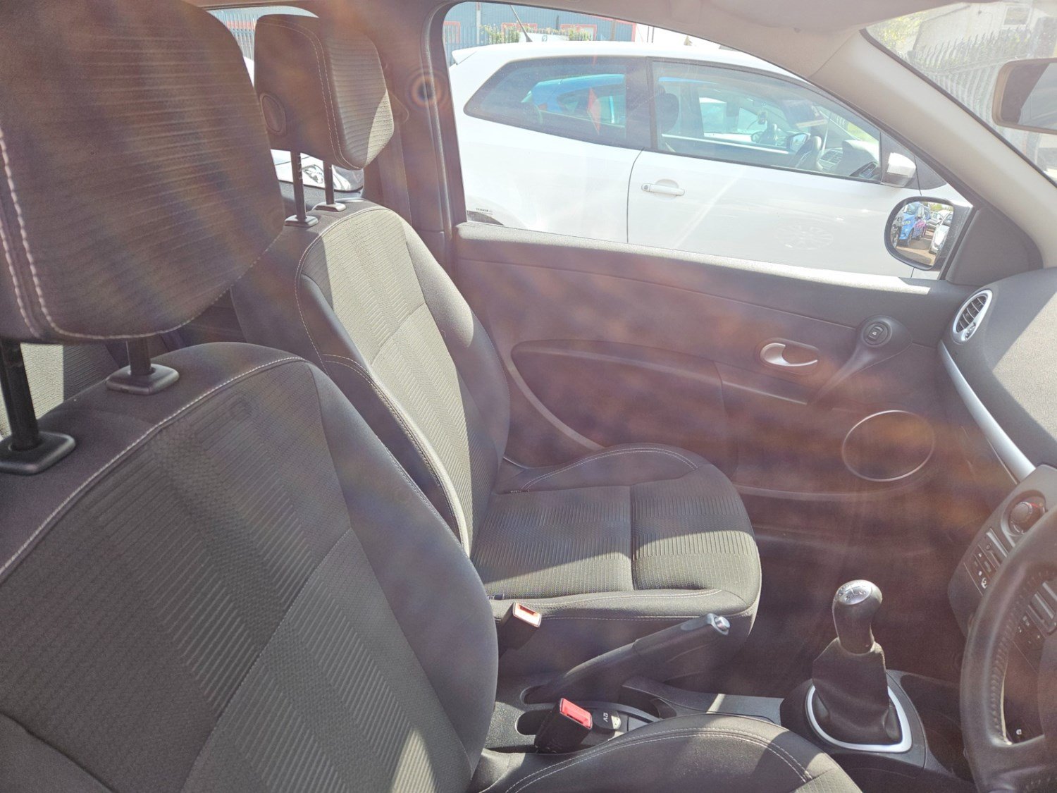 2010 Renault Clio – photo 6