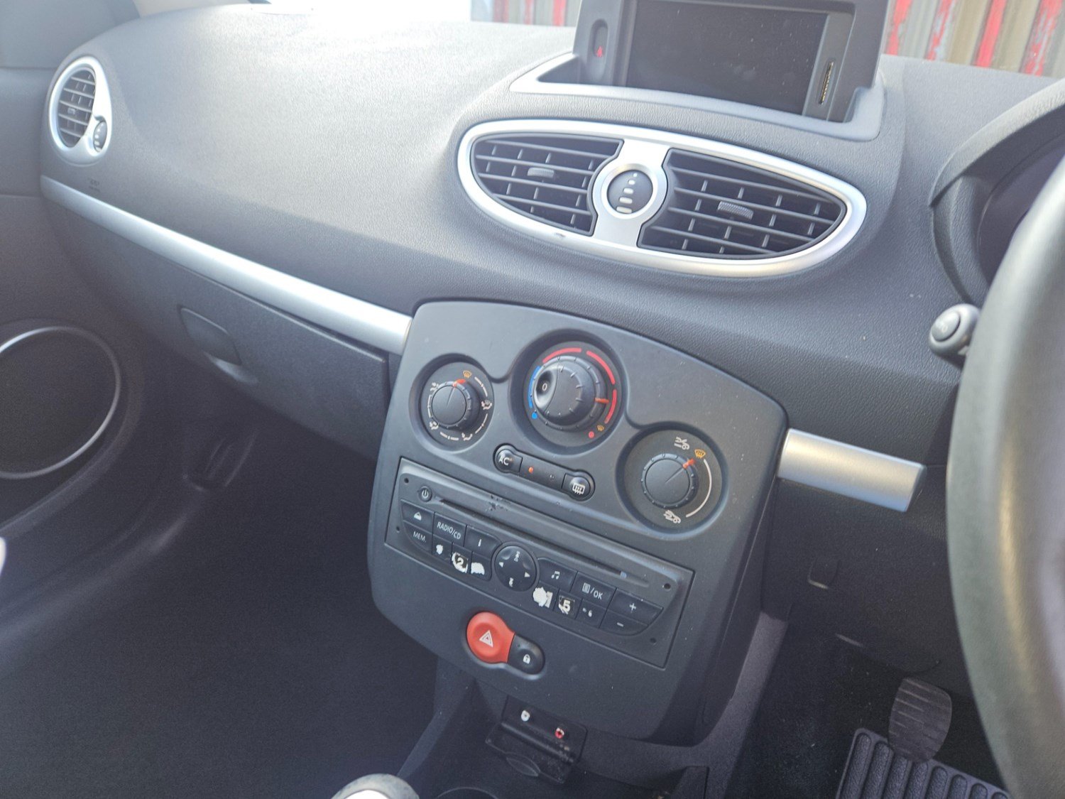 2010 Renault Clio – photo 8